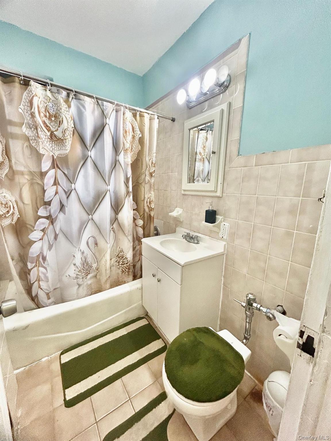 165-20 Highland Avenue # 300, Jamaica, NY 11432