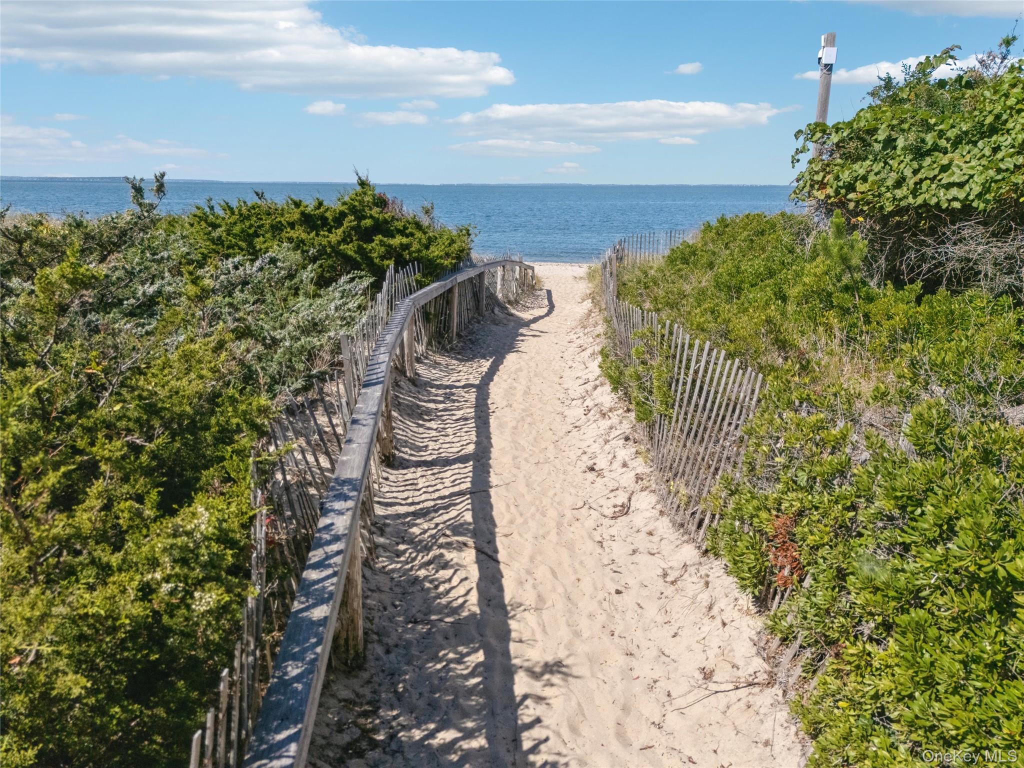 10 Rutland Road, East Hampton, NY 11937