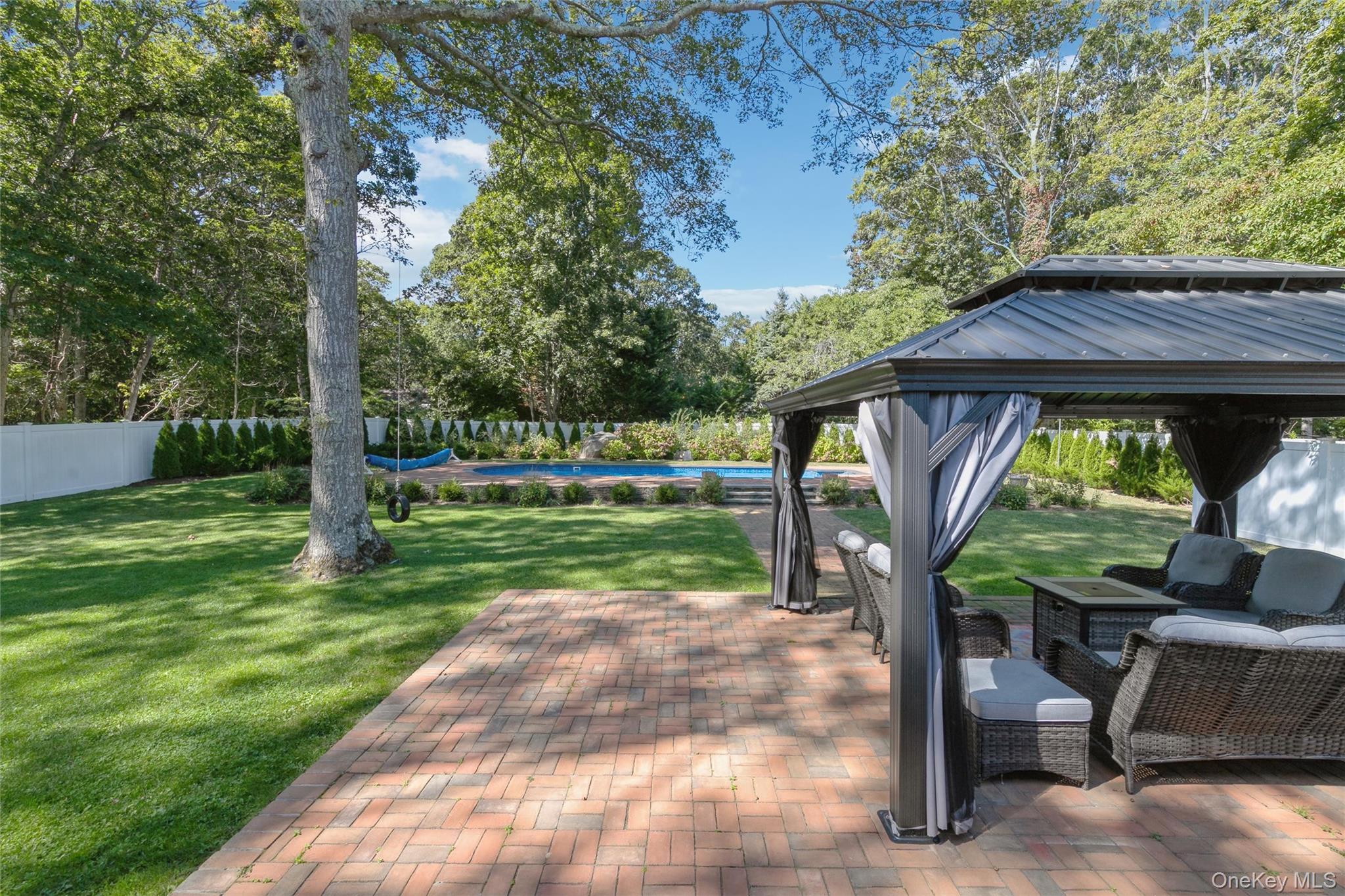 10 Rutland Road, East Hampton, NY 11937