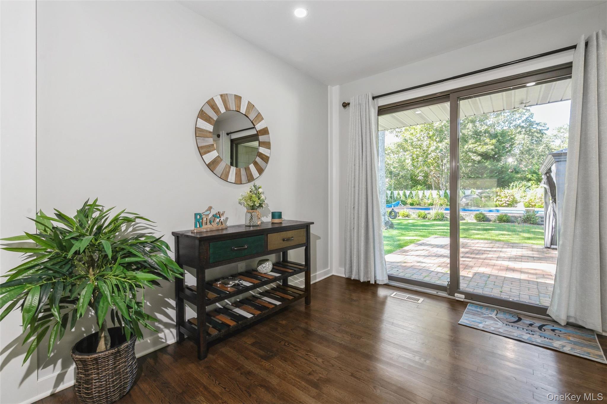 10 Rutland Road, East Hampton, NY 11937