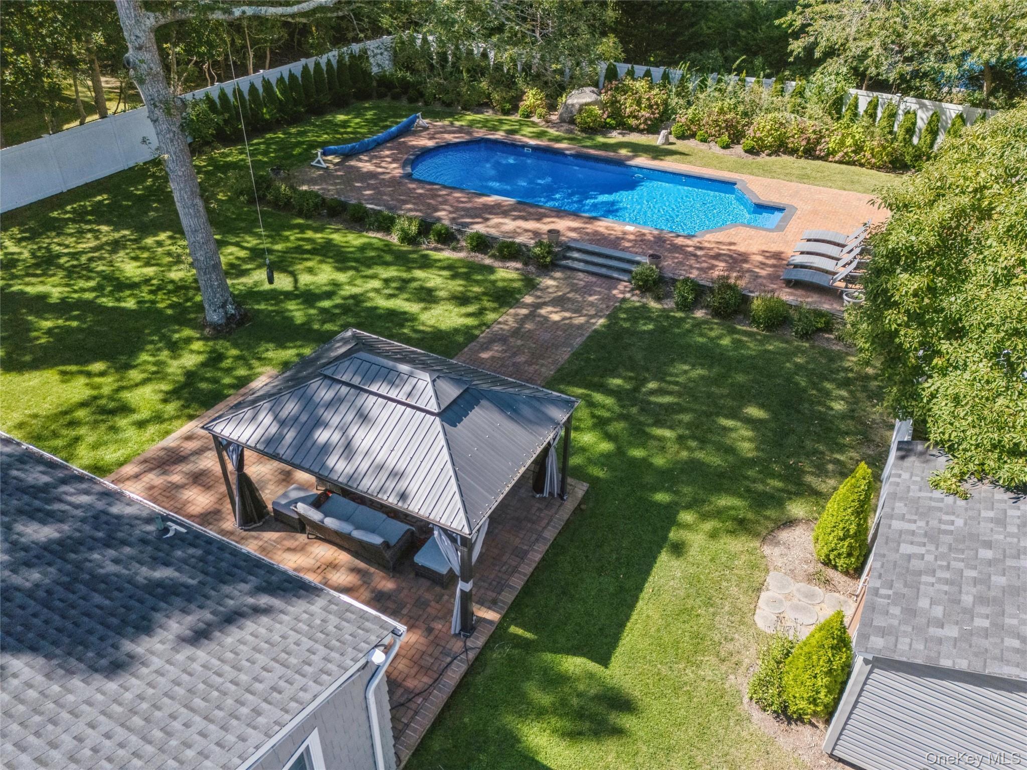 10 Rutland Road, East Hampton, NY 11937