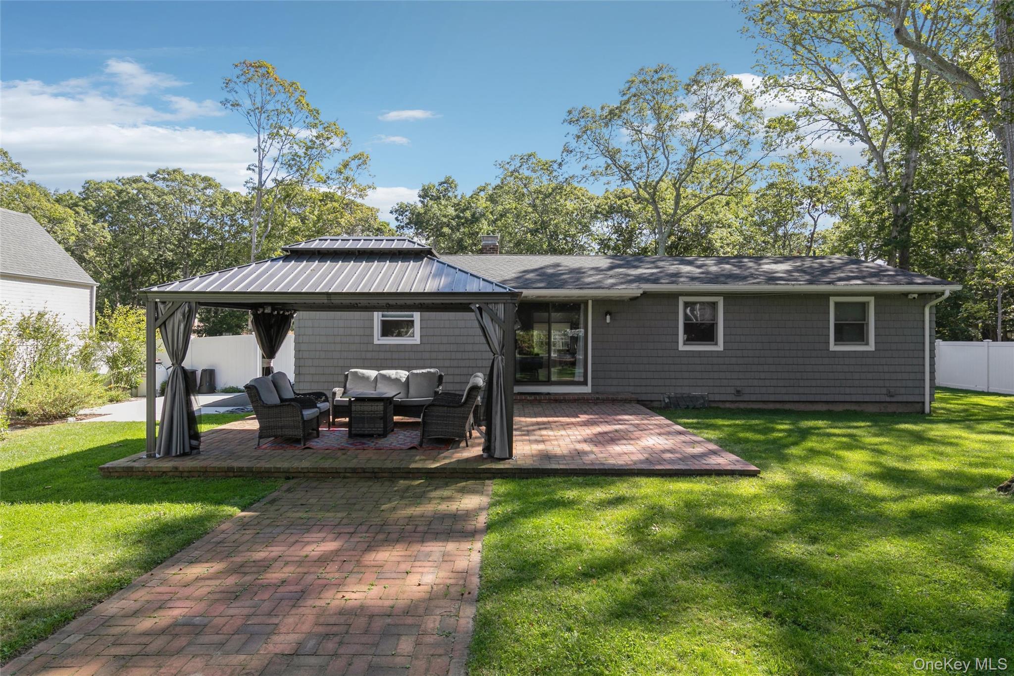 10 Rutland Road, East Hampton, NY 11937