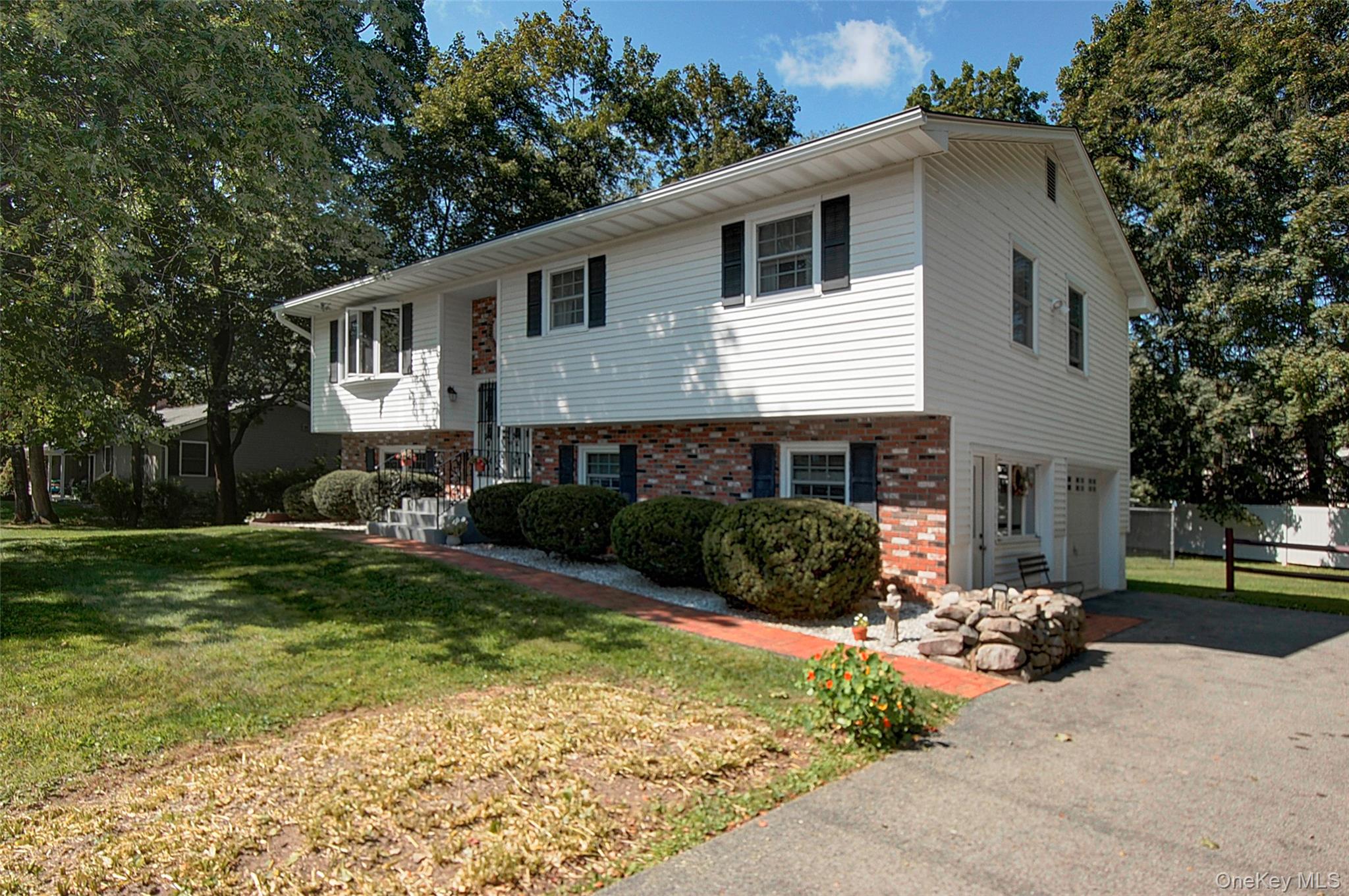 31 Pine Tree Drive, Poughkeepsie, NY 12603