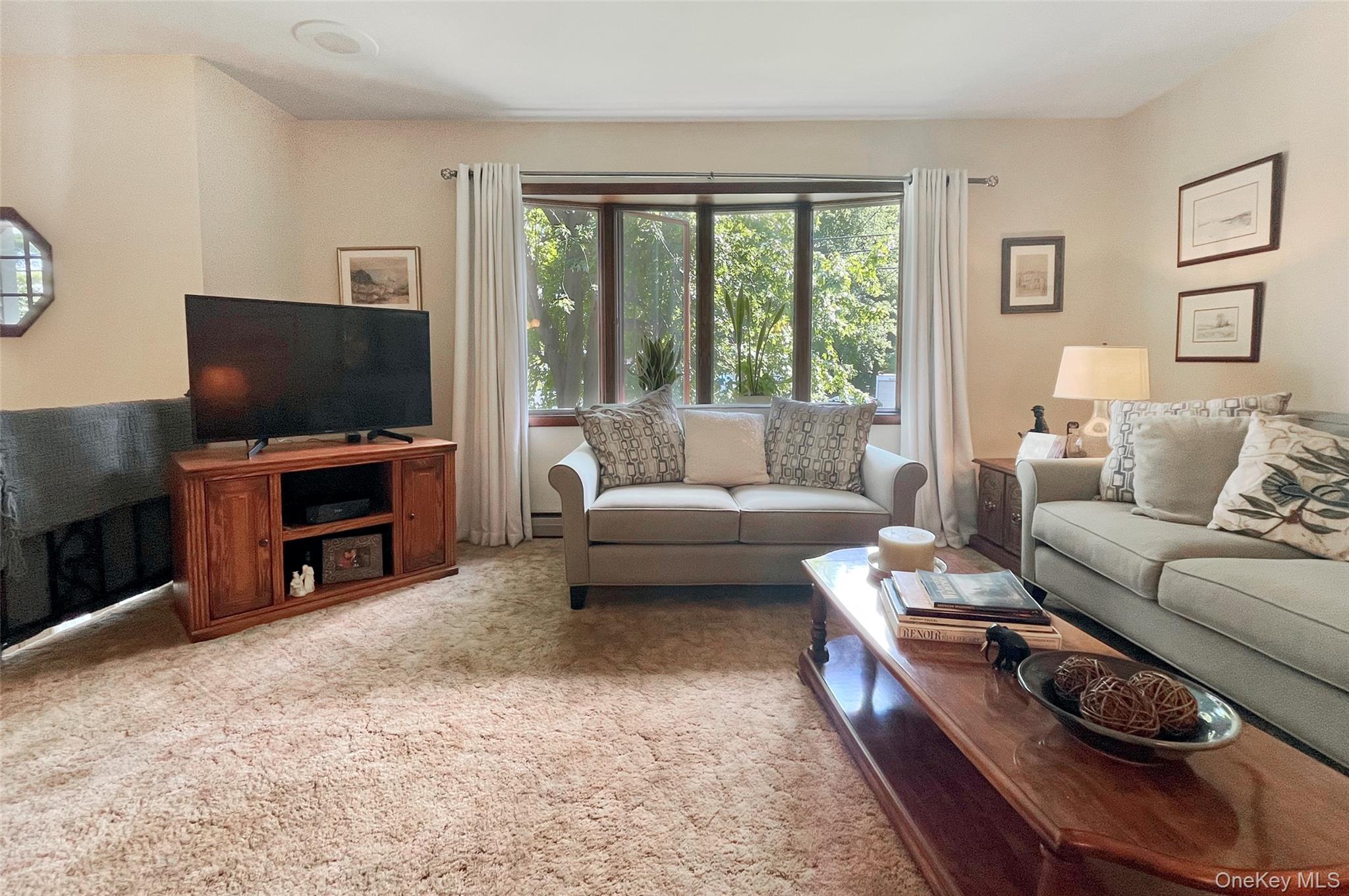 31 Pine Tree Drive, Poughkeepsie, NY 12603