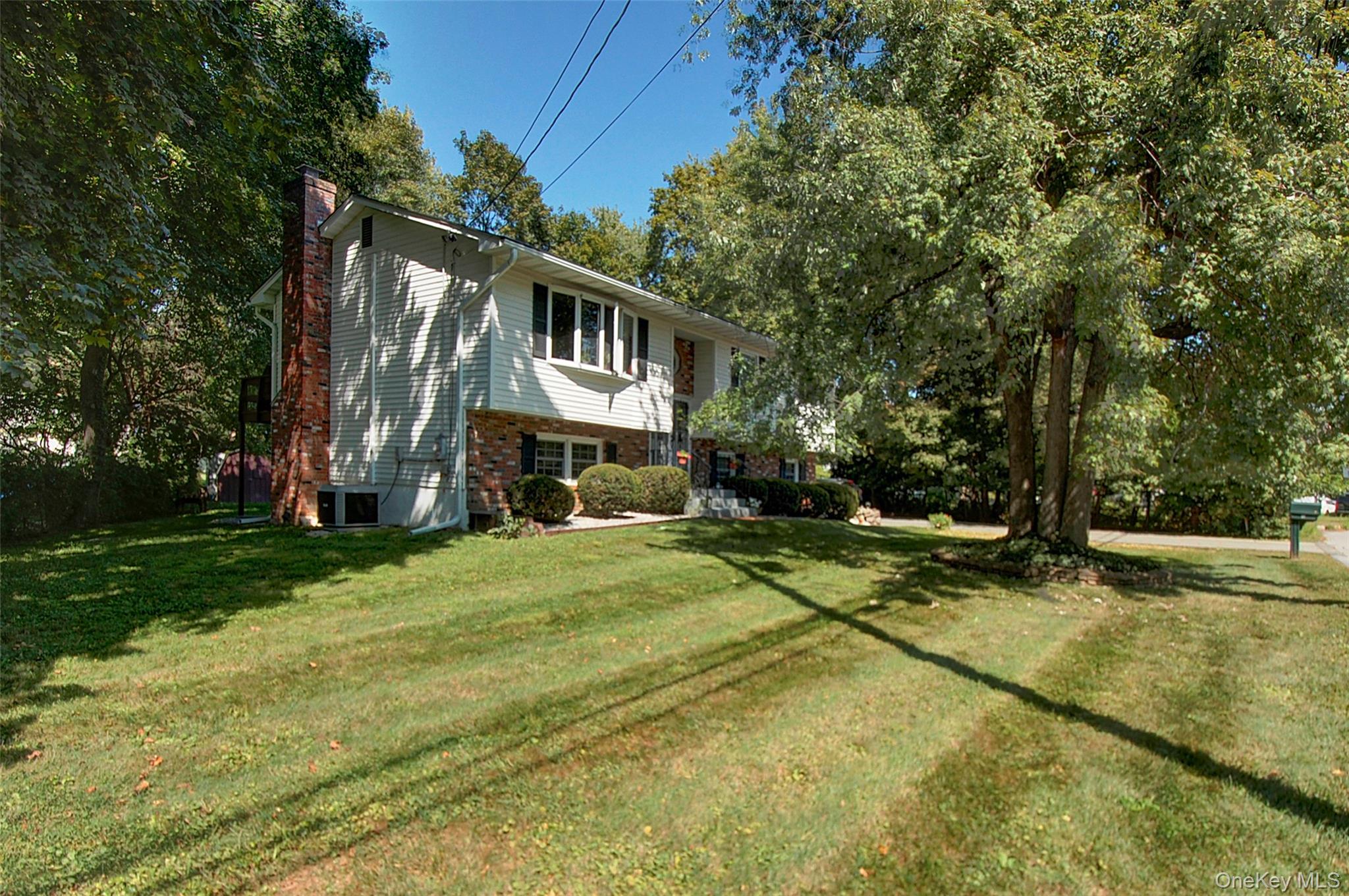 31 Pine Tree Drive, Poughkeepsie, NY 12603