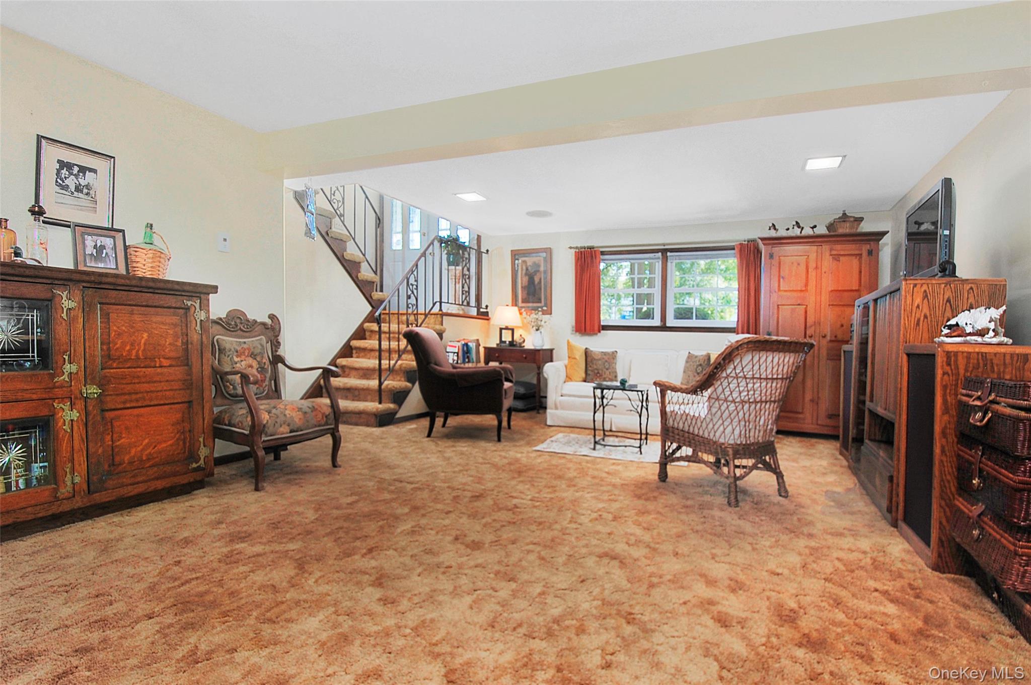 31 Pine Tree Drive, Poughkeepsie, NY 12603