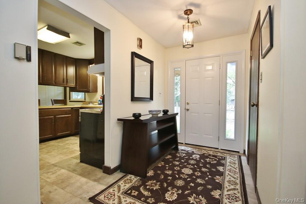 5 Drake Lane, Rock Hill, NY 12775