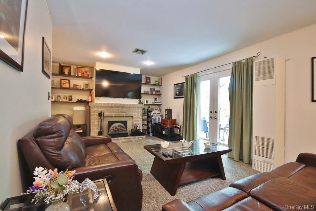 5 Drake Lane, Rock Hill, NY 12775