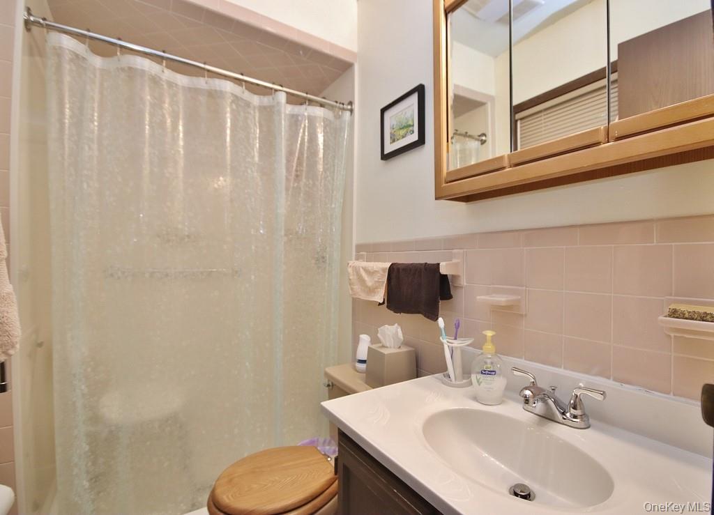 5 Drake Lane, Rock Hill, NY 12775