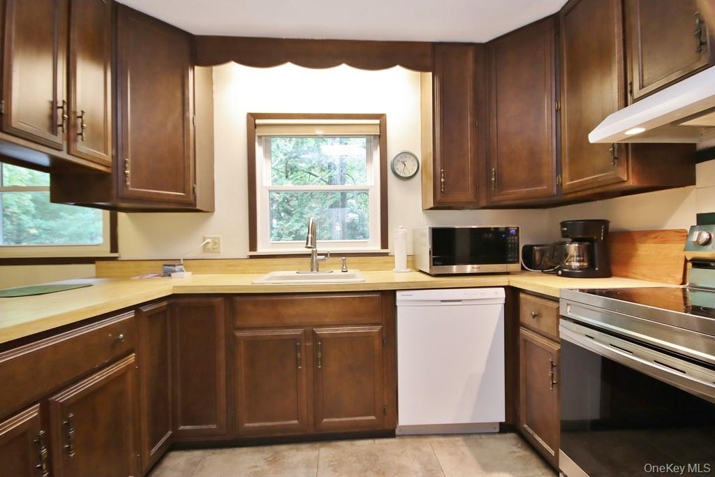 5 Drake Lane, Rock Hill, NY 12775