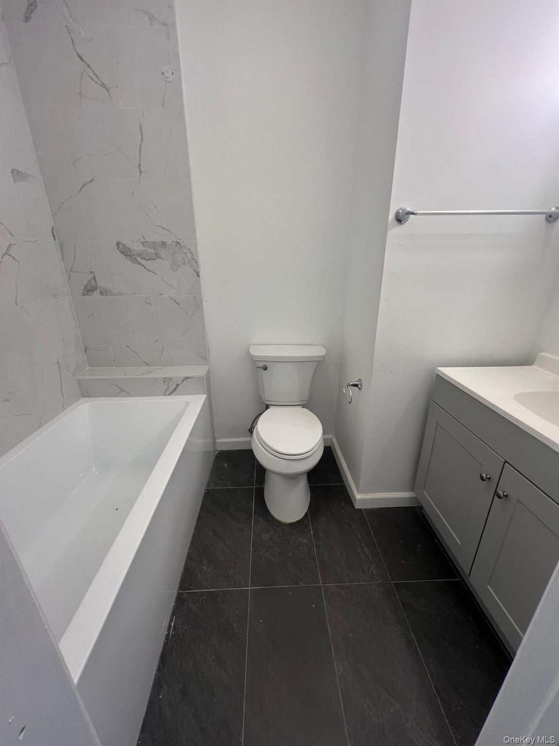 97 Elm Street # 2E, Yonkers, NY 10701