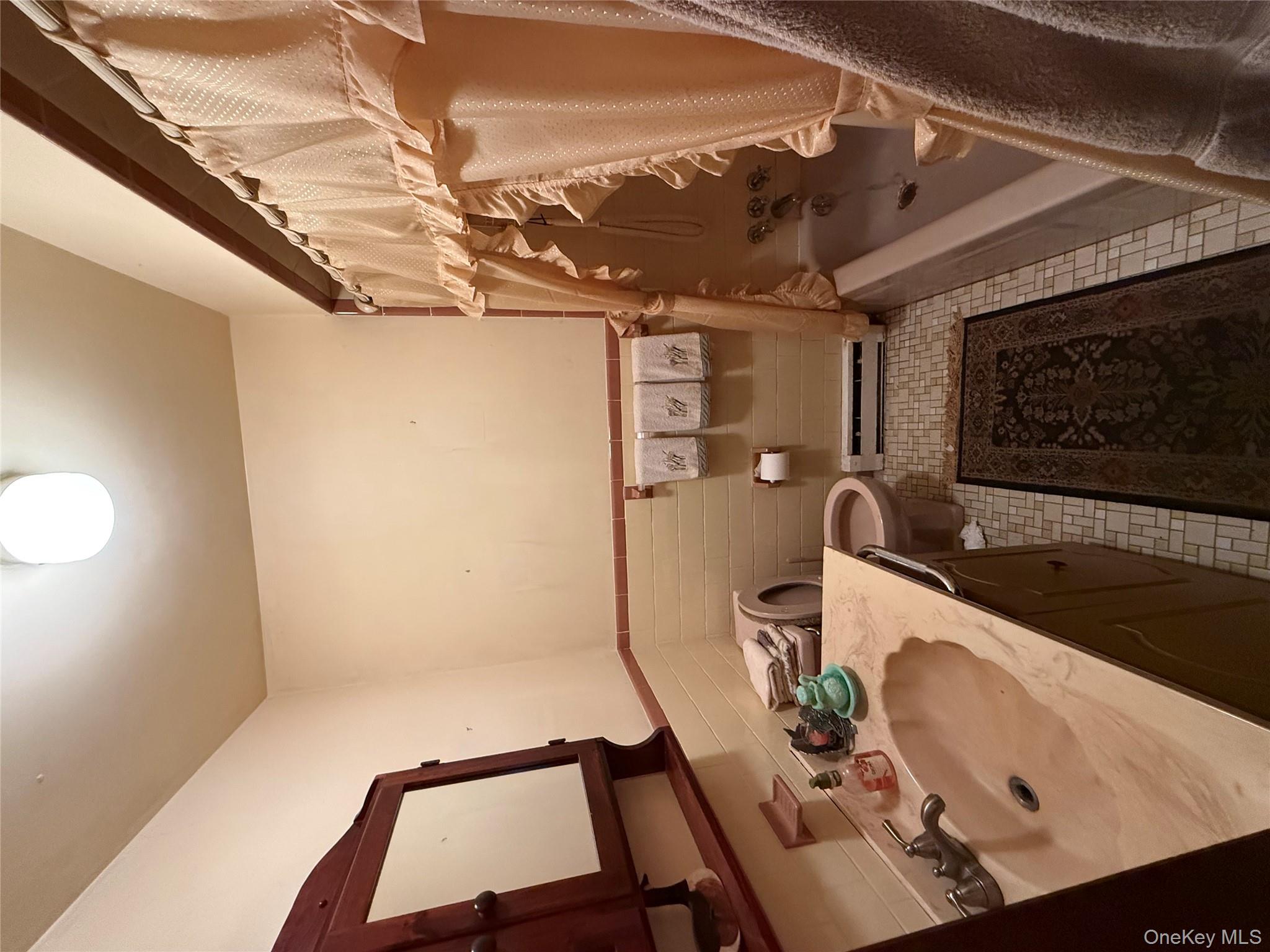 25 Kings Drive, Newburgh, NY 12589