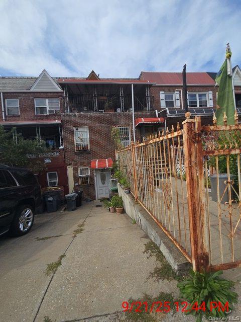 5068 43rd Street, Sunnyside, NY 11377