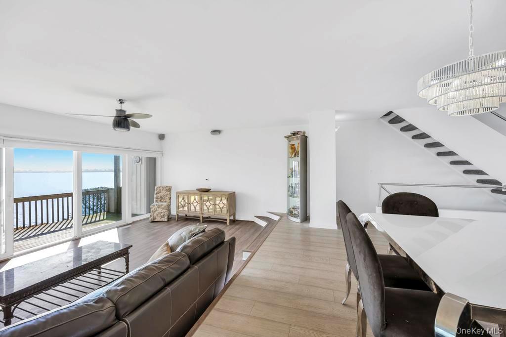 7 Waters Edge # 7, Shirley, NY 11967