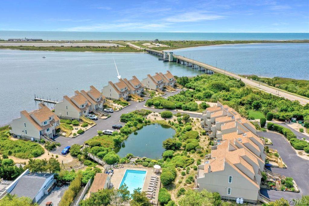 7 Waters Edge # 7, Shirley, NY 11967