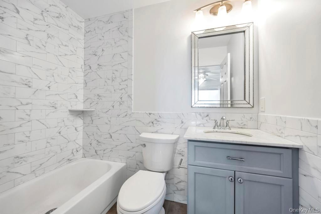 7 Waters Edge # 7, Shirley, NY 11967