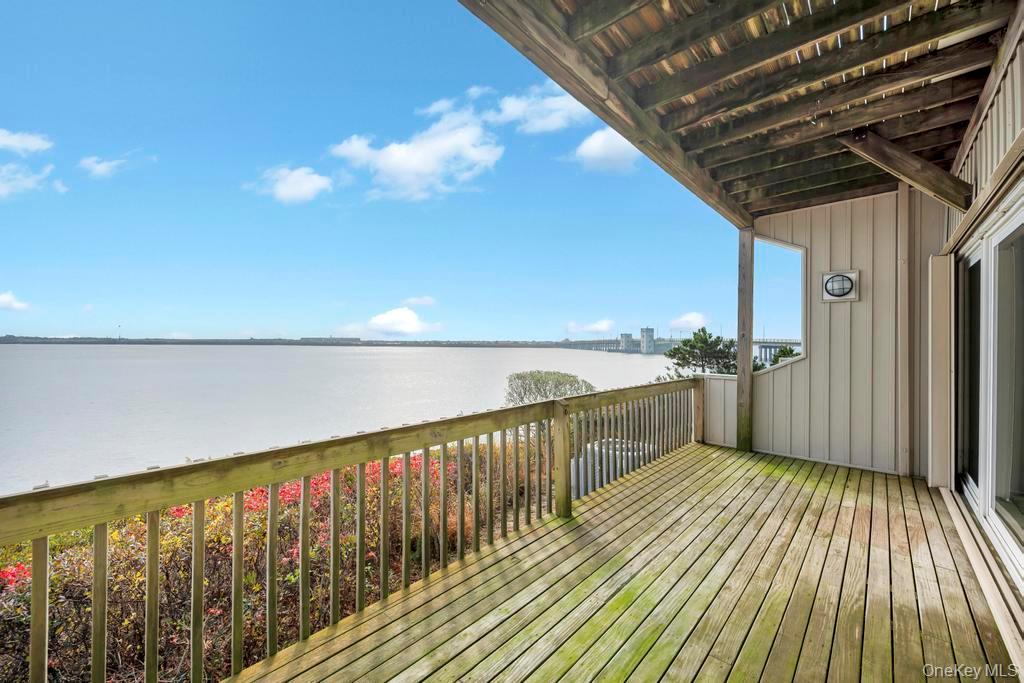 7 Waters Edge # 7, Shirley, NY 11967