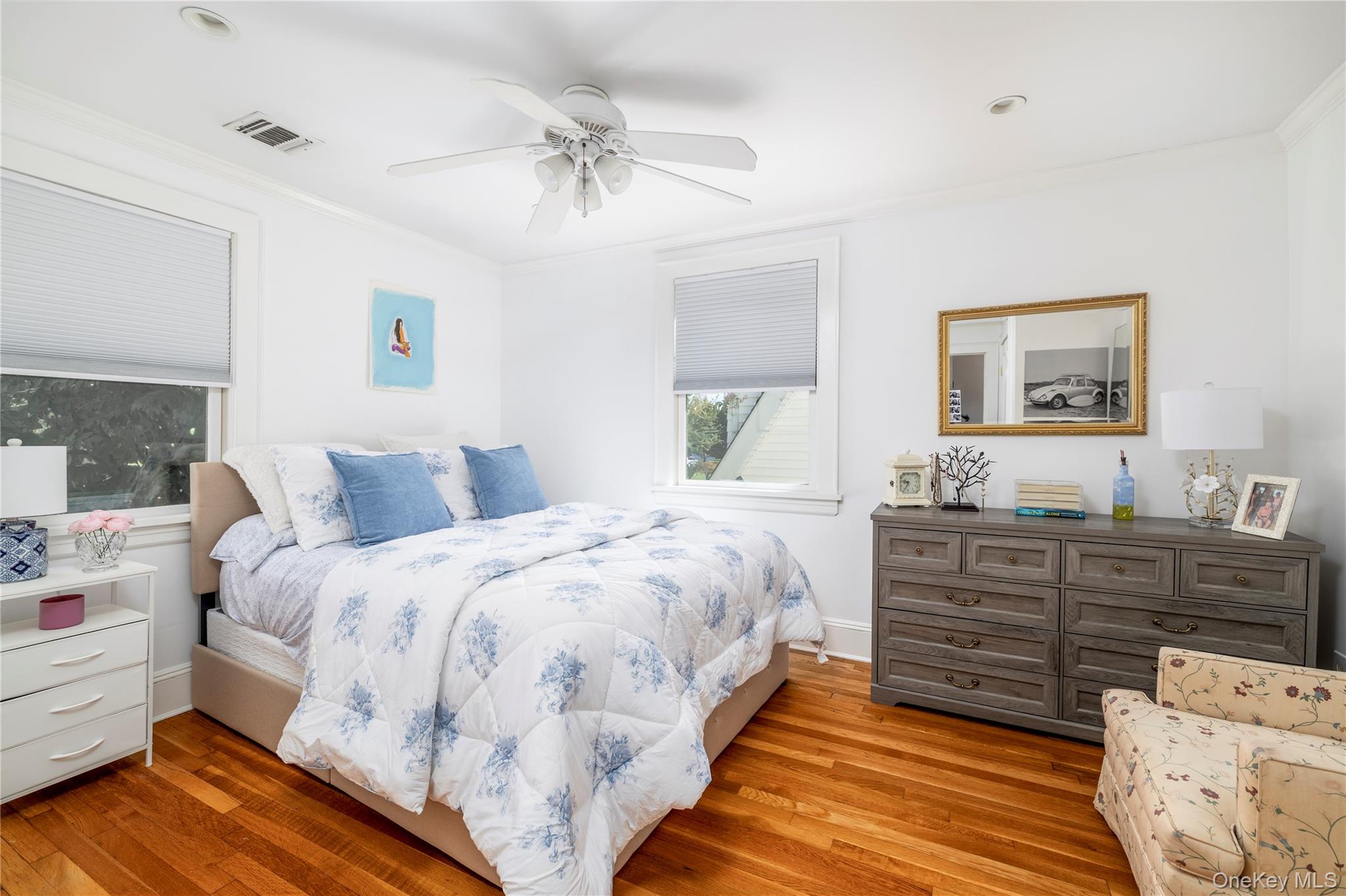 18 Midwood Road, Rockville Centre, NY 11570