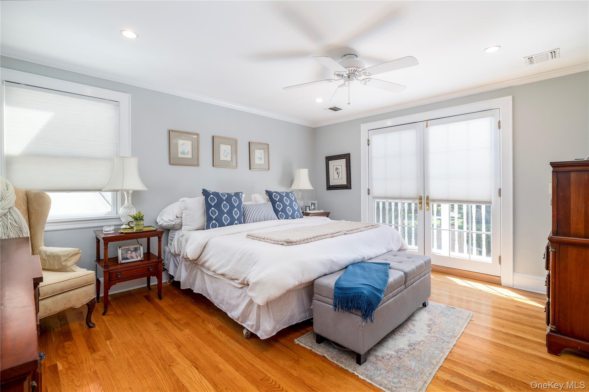 18 Midwood Road, Rockville Centre, NY 11570