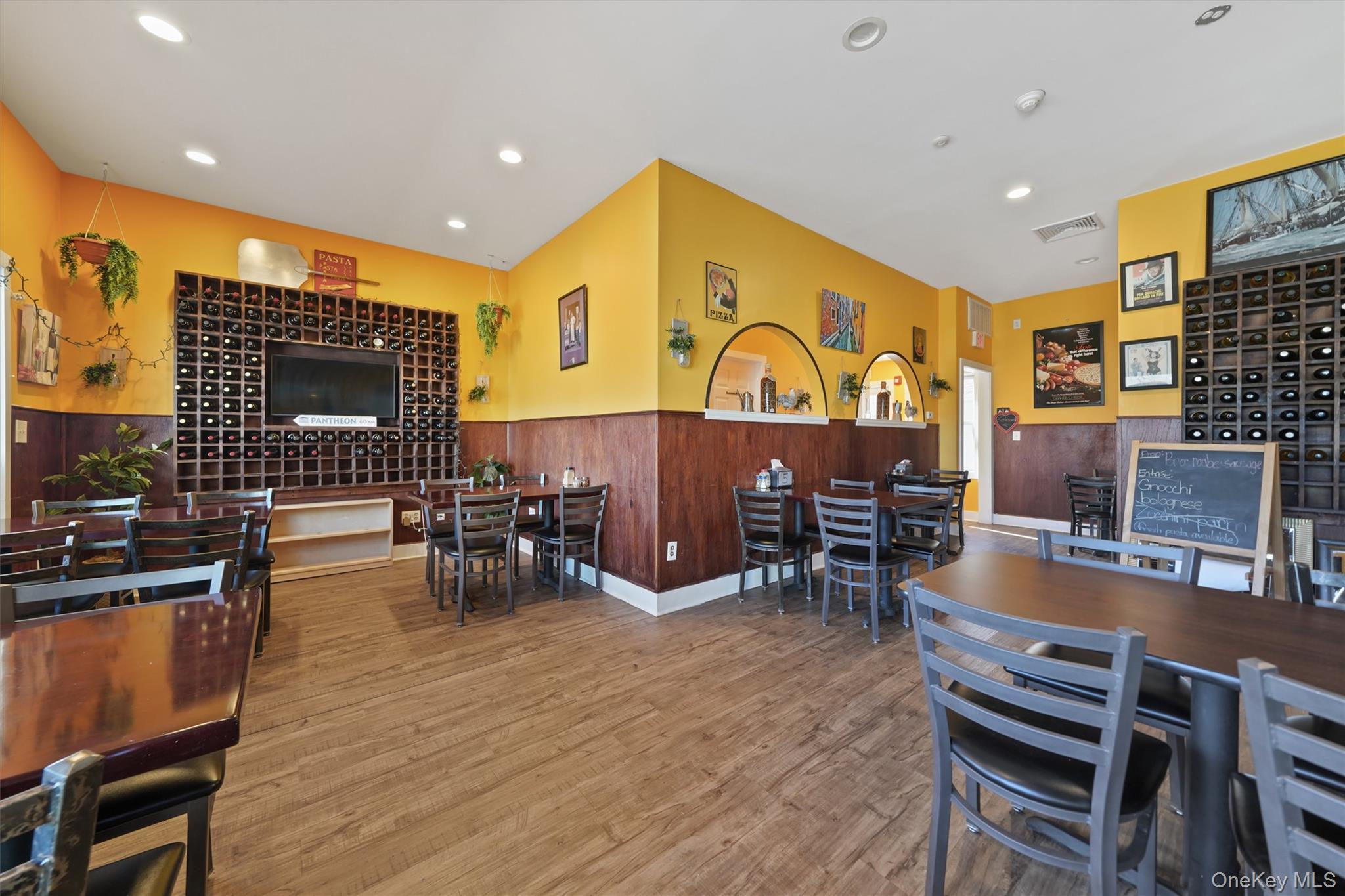 692 County 1 Route, Pine Island, NY 10969