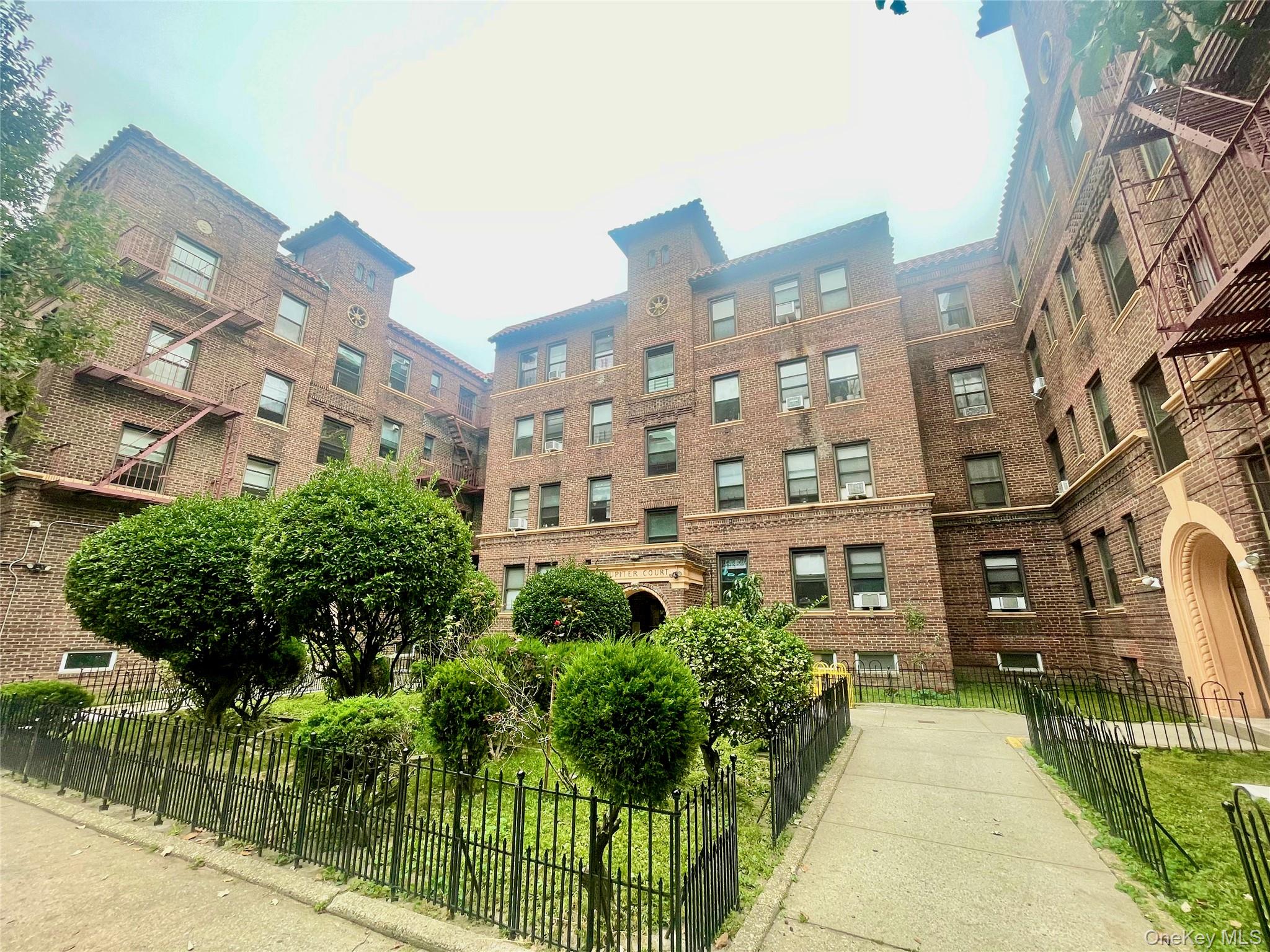 6264 Saunders Street # 1A, Rego Park, NY 11374