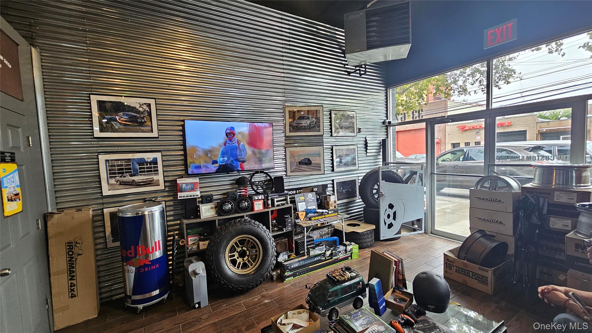 33-67 11th Street, Long Island City, NY 11106