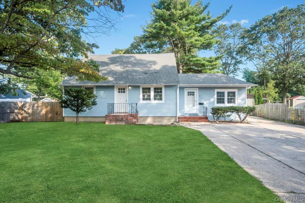 815 Udall Road, West Islip, NY 11795