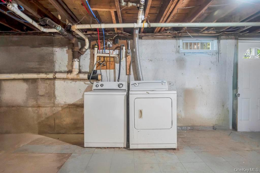 815 Udall Road, West Islip, NY 11795