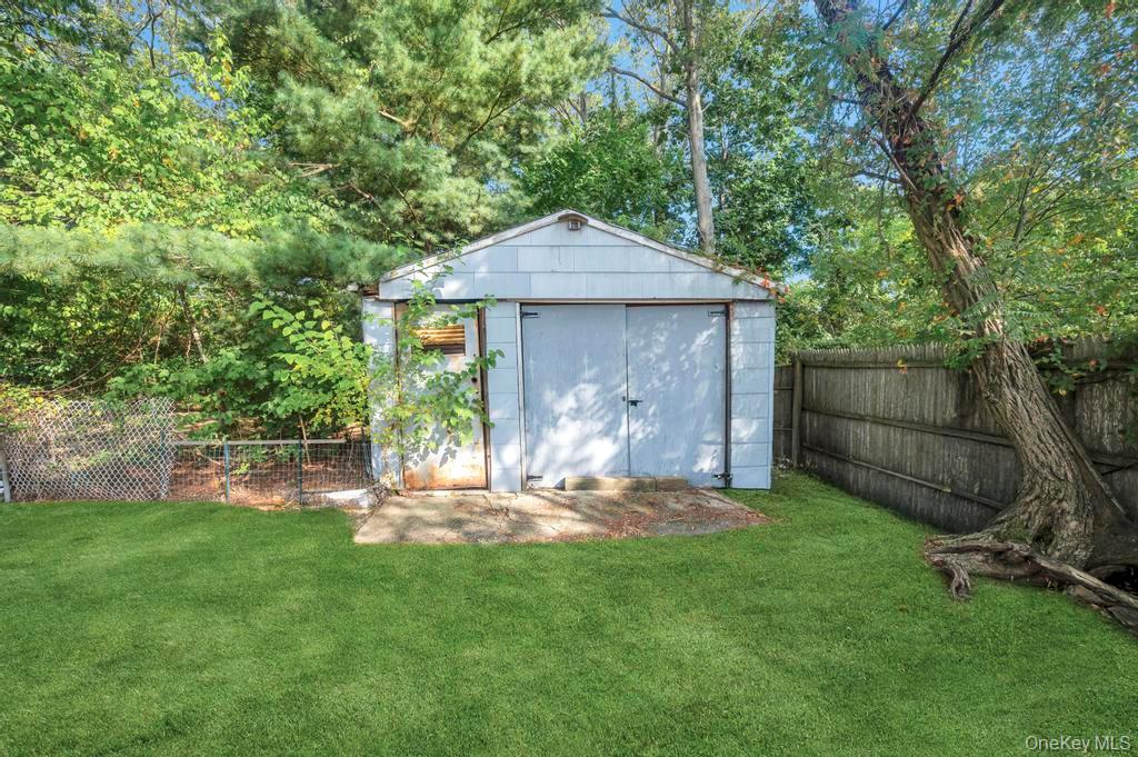 815 Udall Road, West Islip, NY 11795