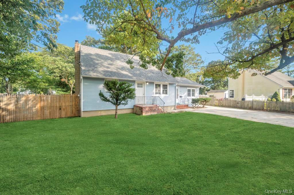 815 Udall Road, West Islip, NY 11795