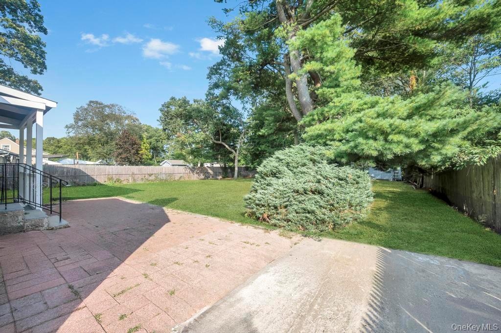 815 Udall Road, West Islip, NY 11795