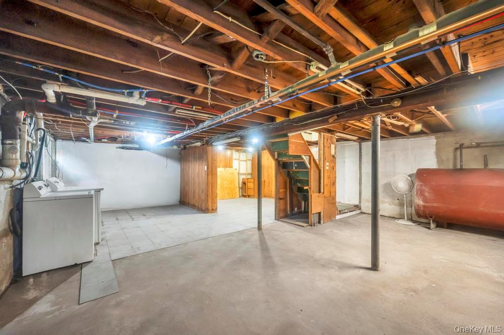 815 Udall Road, West Islip, NY 11795