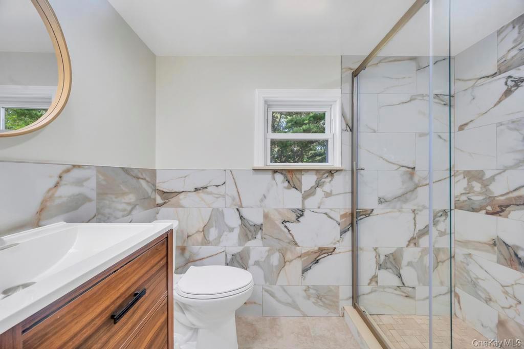 815 Udall Road, West Islip, NY 11795