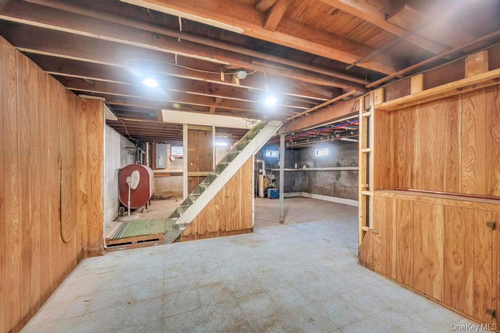 815 Udall Road, West Islip, NY 11795