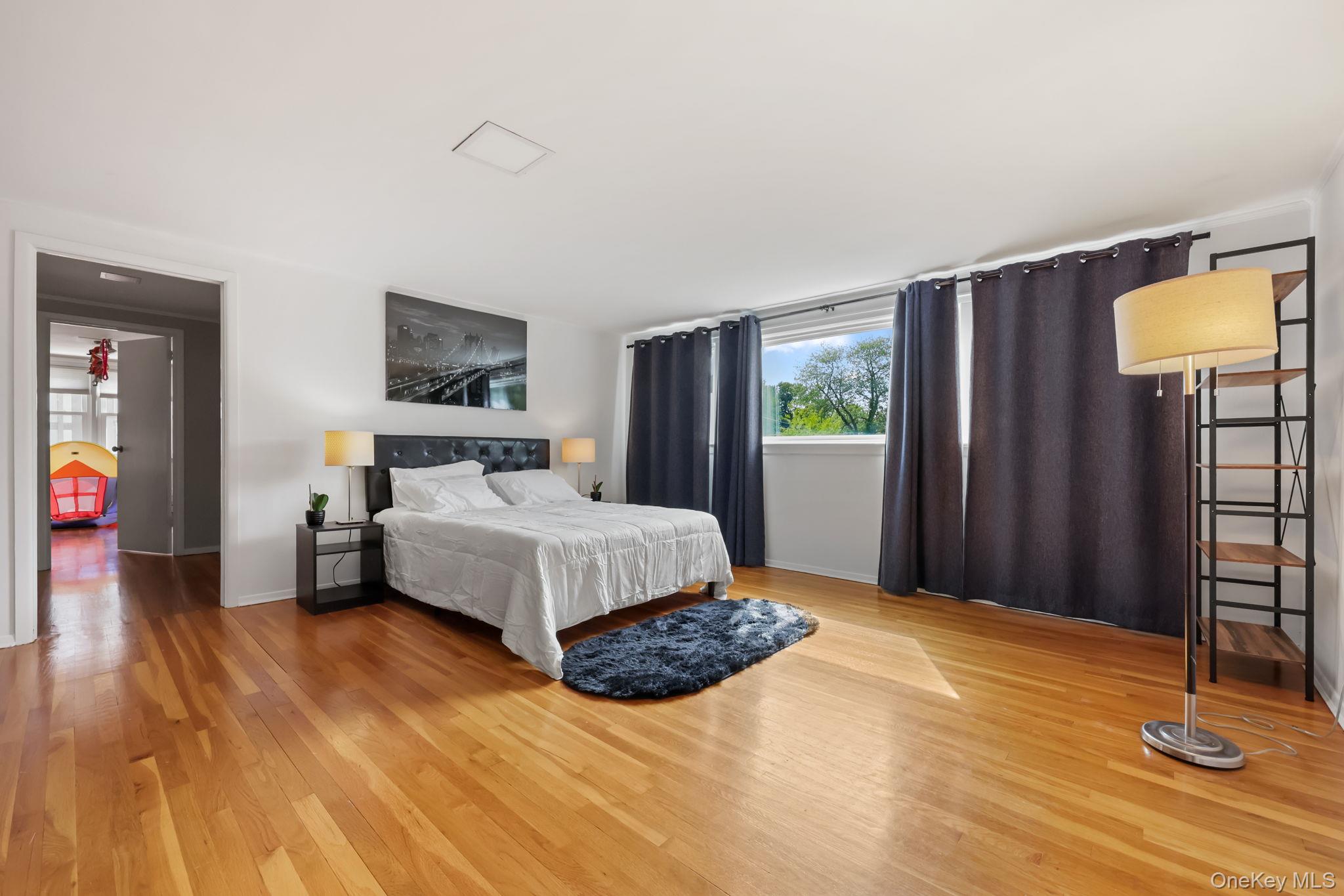 24 Tintern Lane, Scarsdale, NY 10583