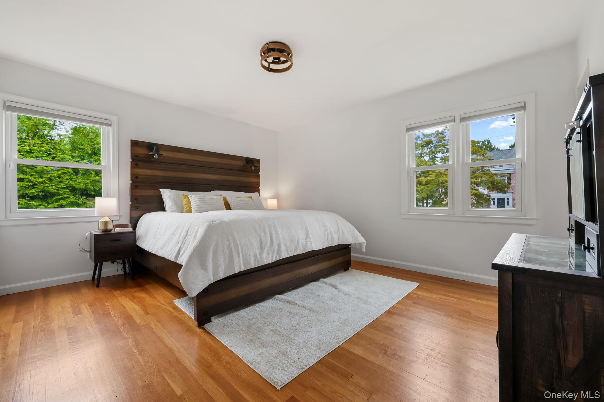 24 Tintern Lane, Scarsdale, NY 10583