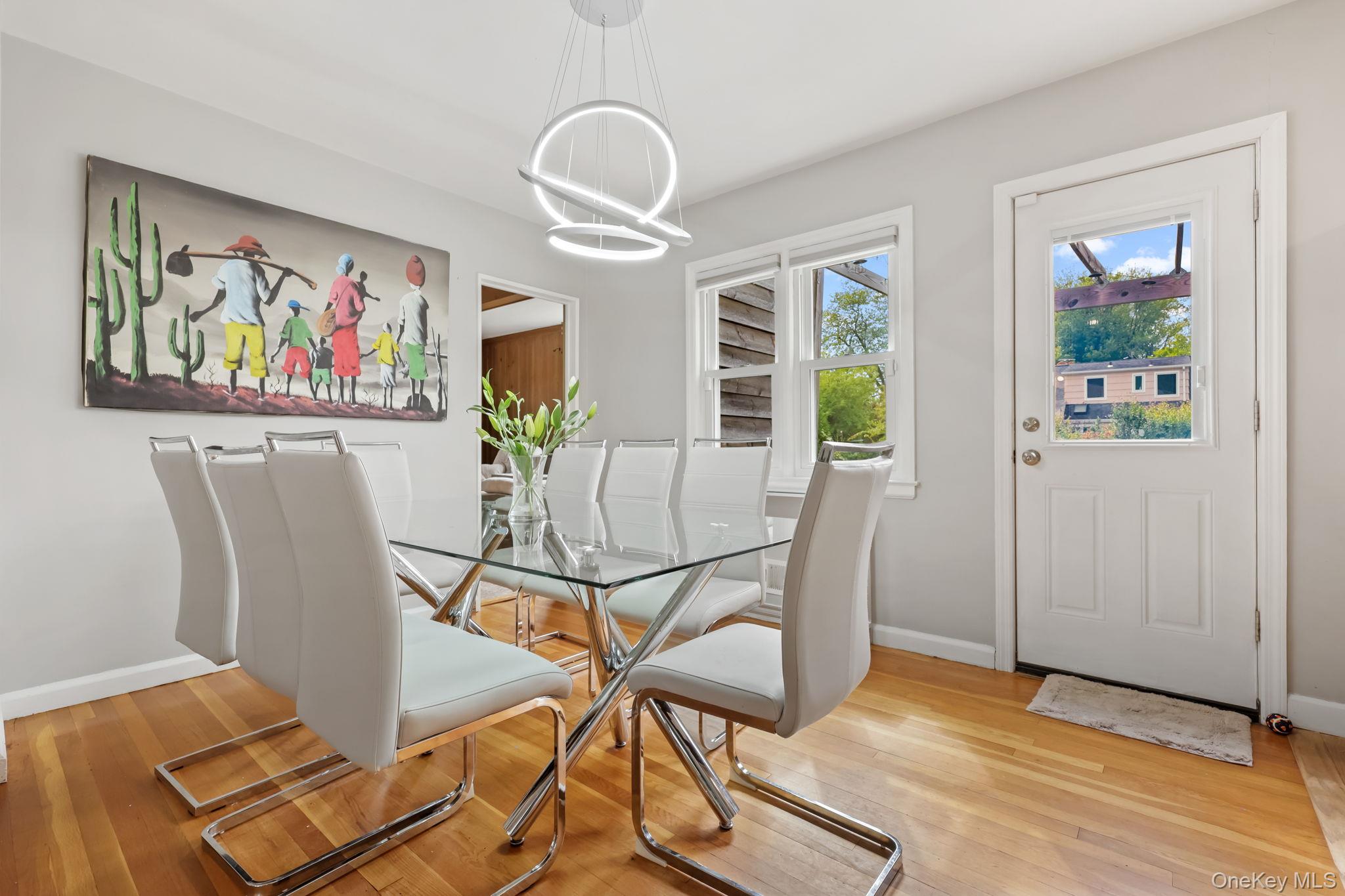 24 Tintern Lane, Scarsdale, NY 10583