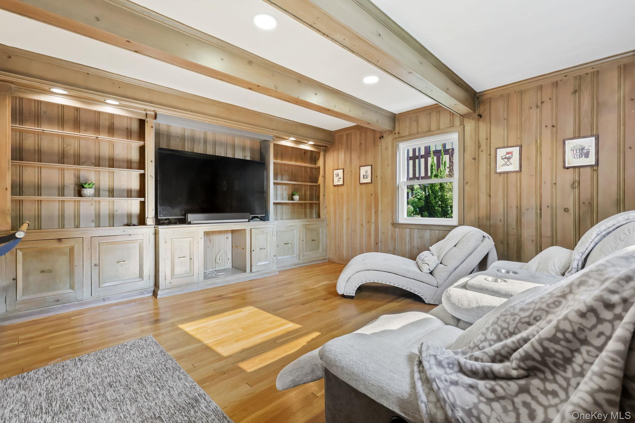 24 Tintern Lane, Scarsdale, NY 10583