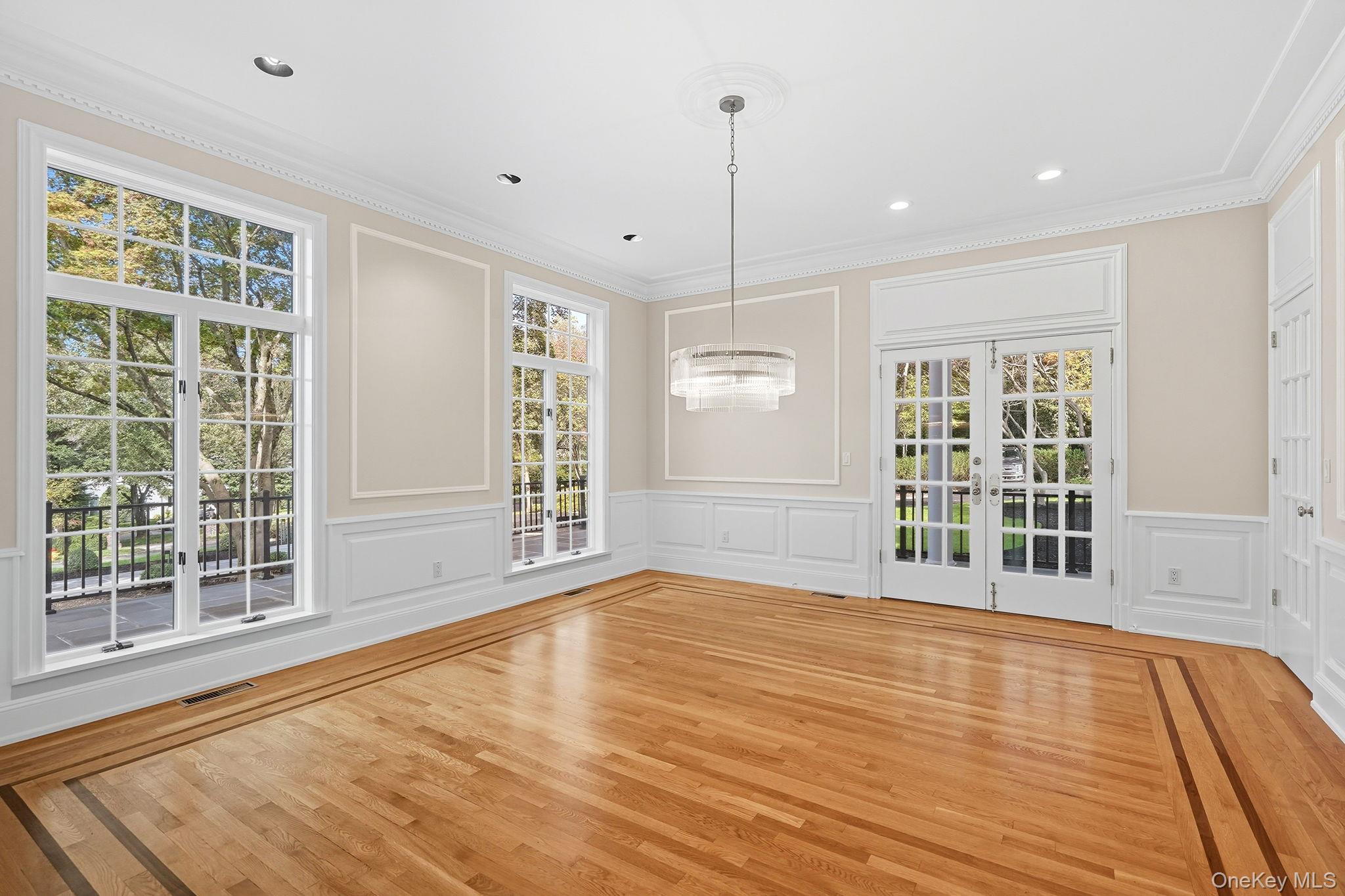 10 Cooper Road, Scarsdale, NY 10583