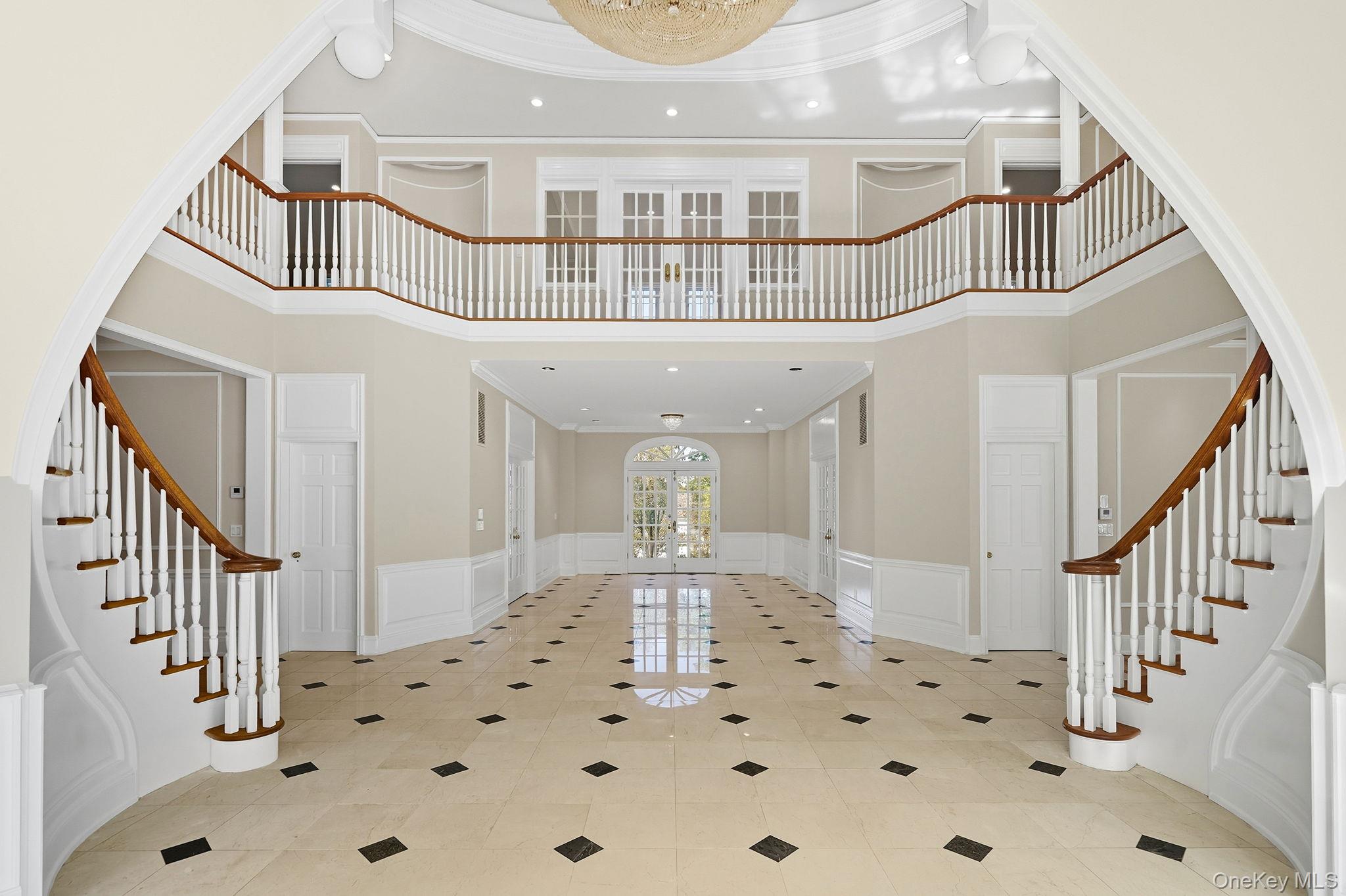 10 Cooper Road, Scarsdale, NY 10583