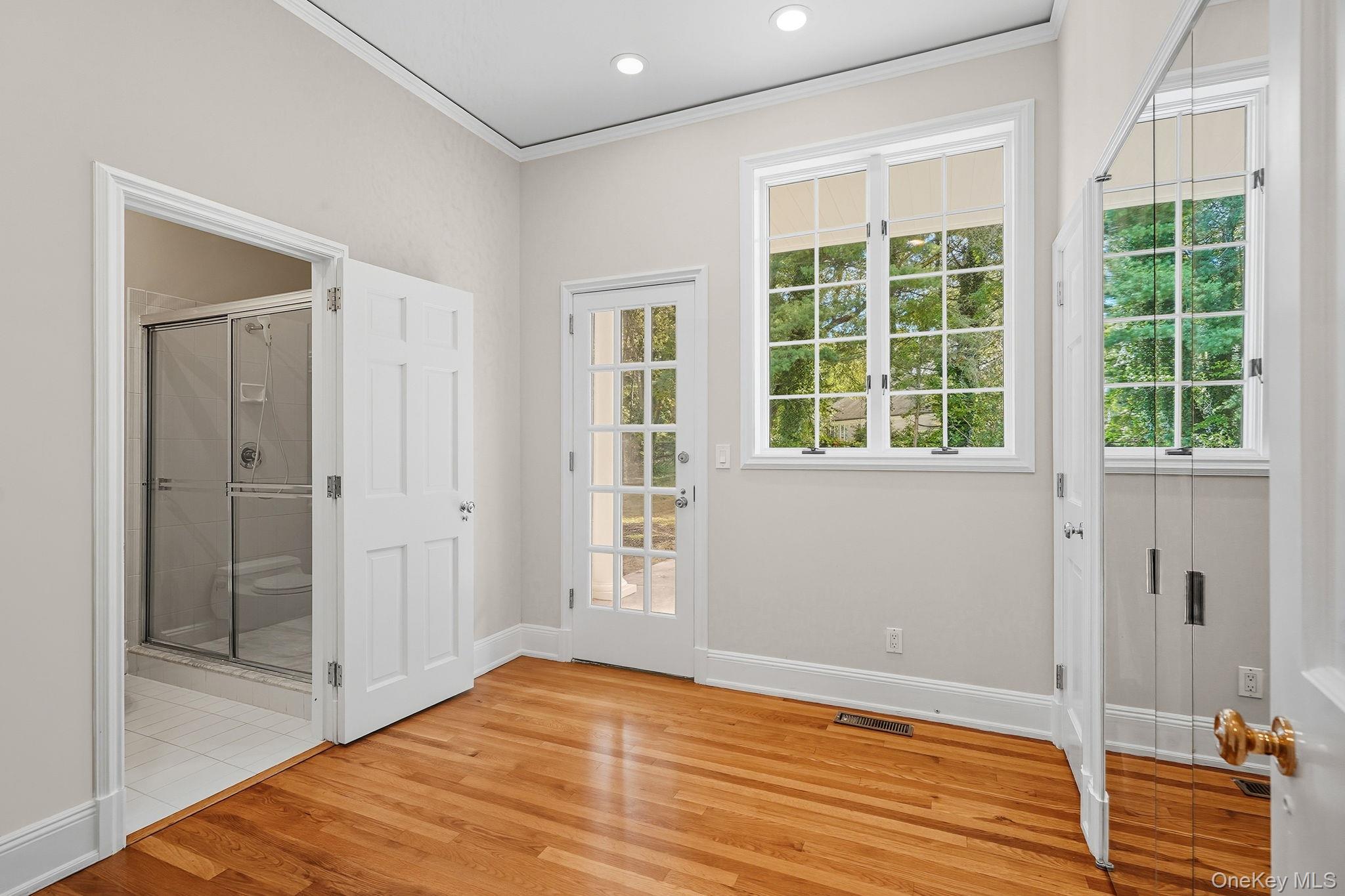 10 Cooper Road, Scarsdale, NY 10583