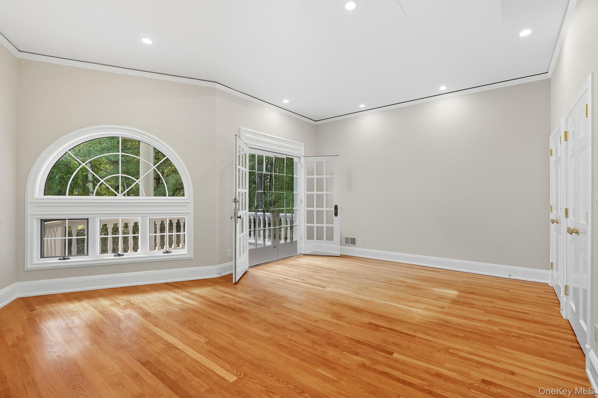 10 Cooper Road, Scarsdale, NY 10583