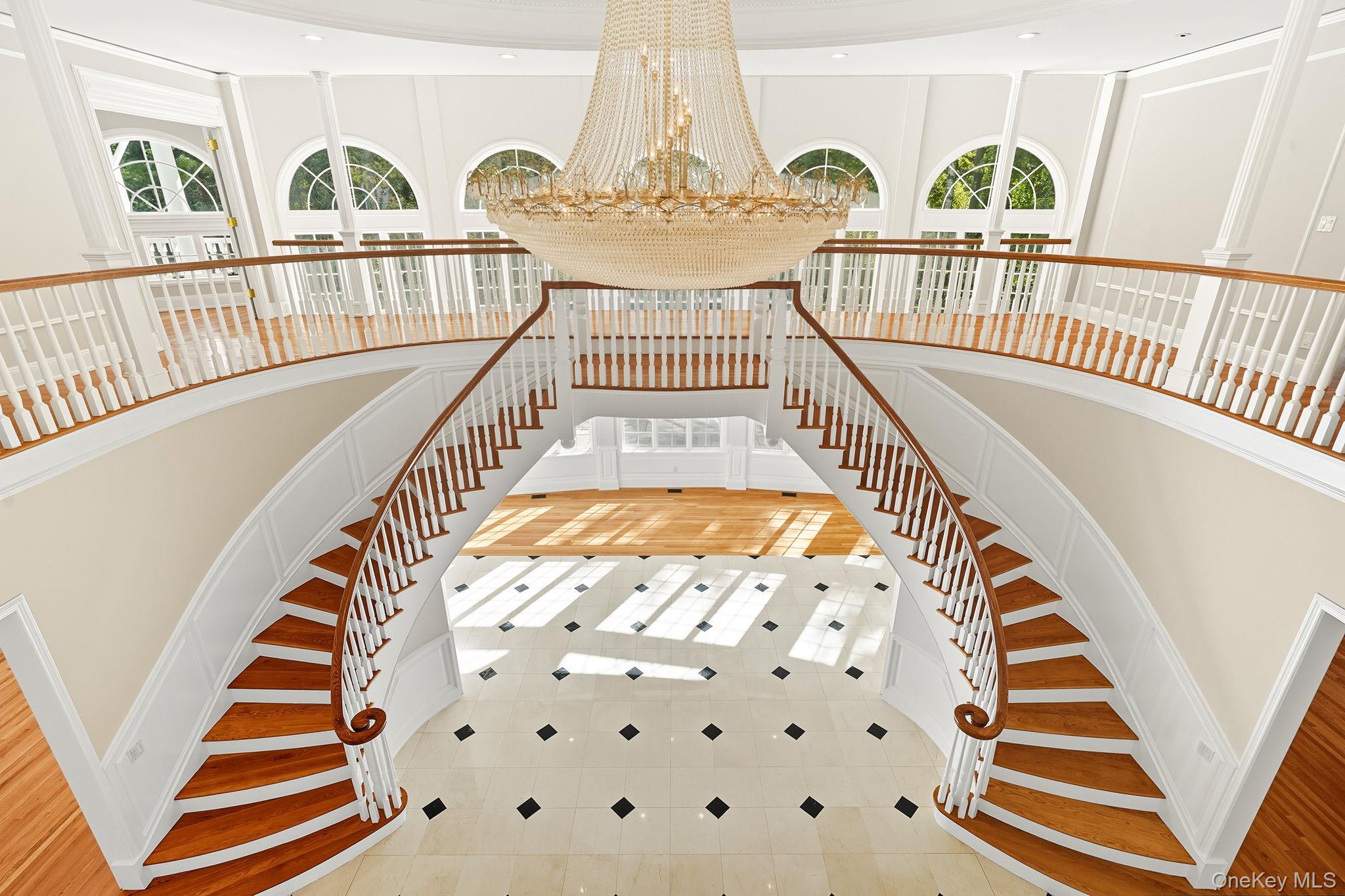 10 Cooper Road, Scarsdale, NY 10583