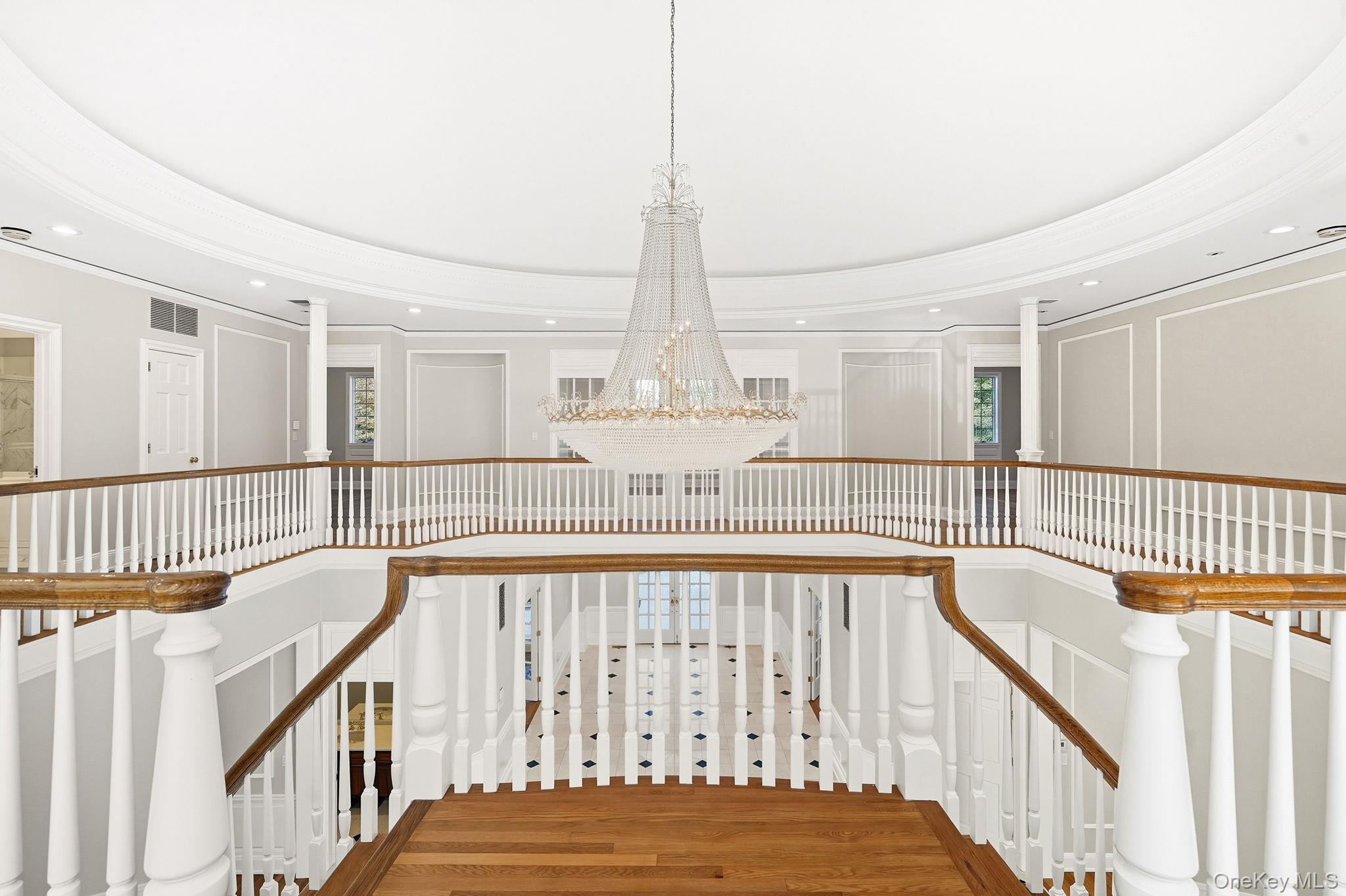 10 Cooper Road, Scarsdale, NY 10583