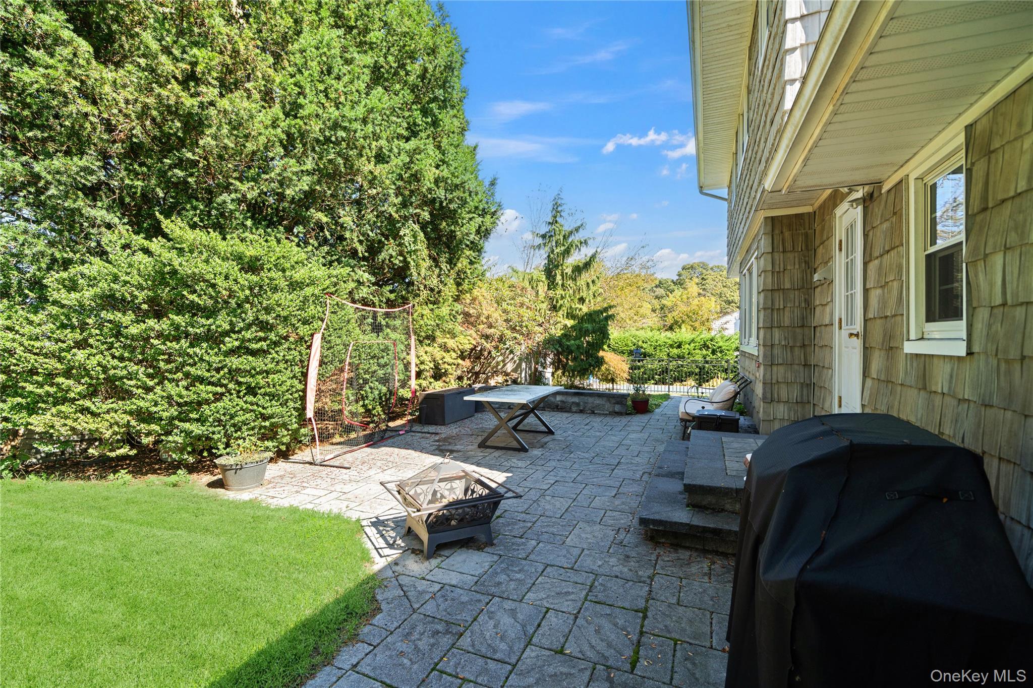 49 Rolling rd, Miller Place, NY 11764