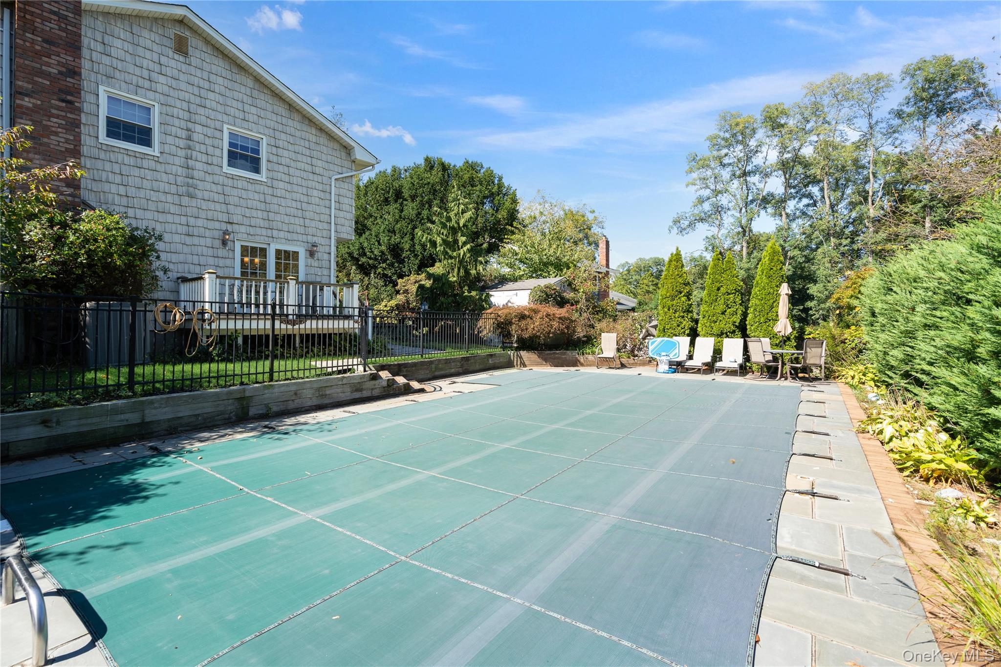 49 Rolling rd, Miller Place, NY 11764