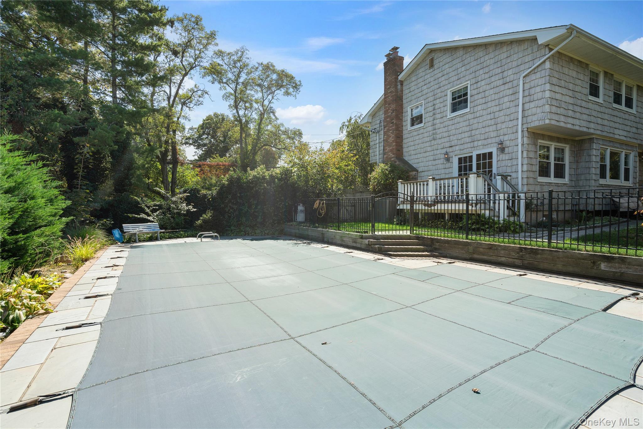 49 Rolling rd, Miller Place, NY 11764