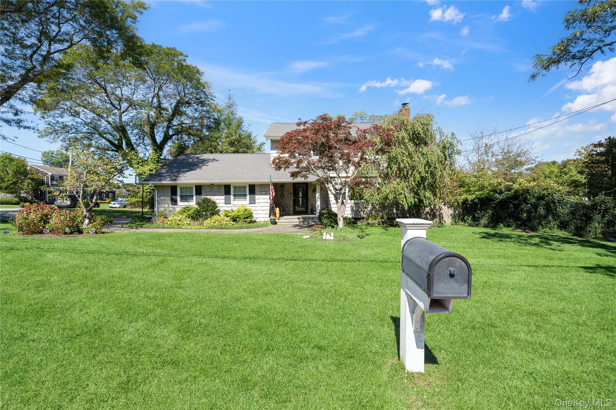 49 Rolling rd, Miller Place, NY 11764