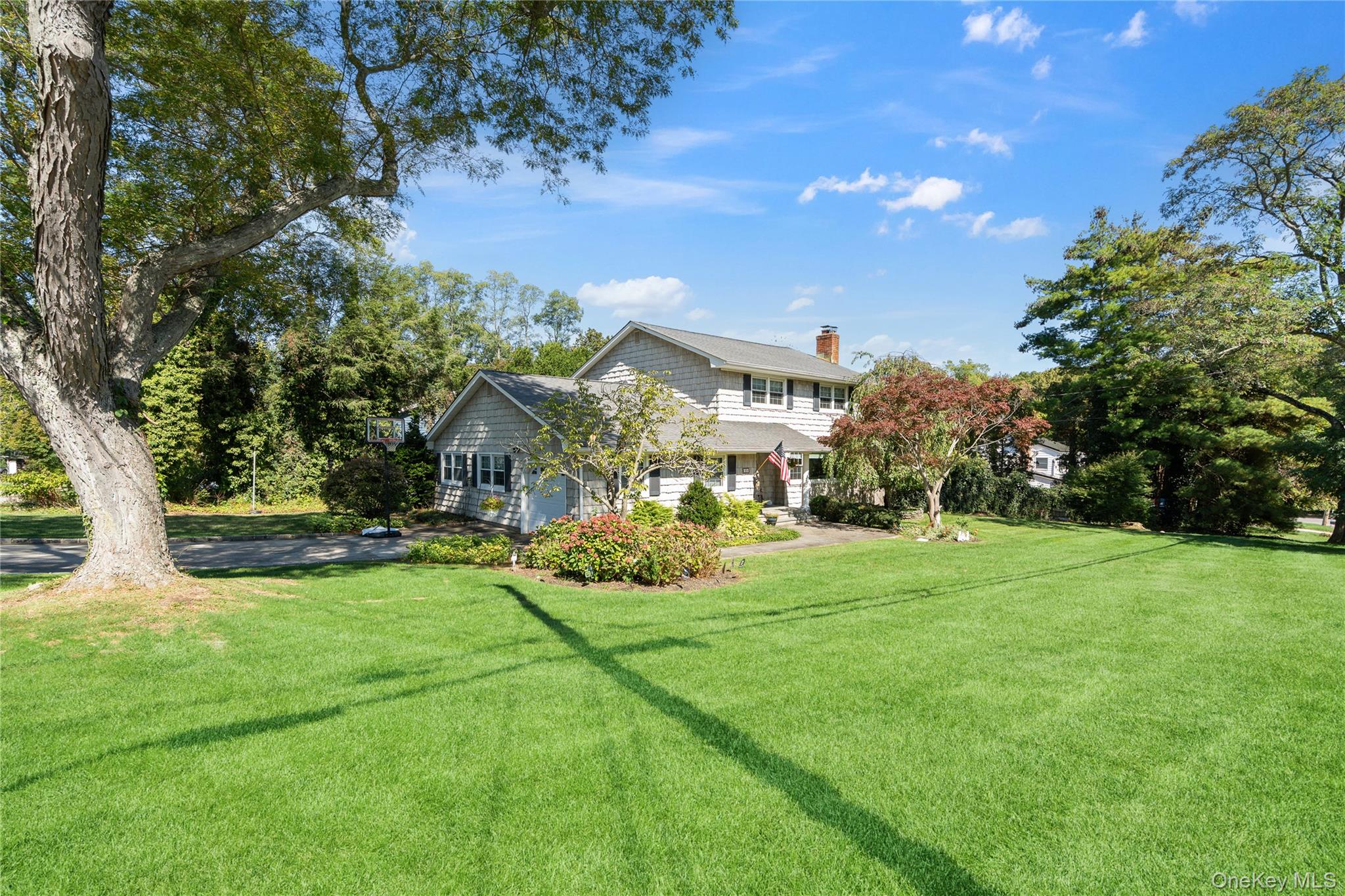 49 Rolling rd, Miller Place, NY 11764