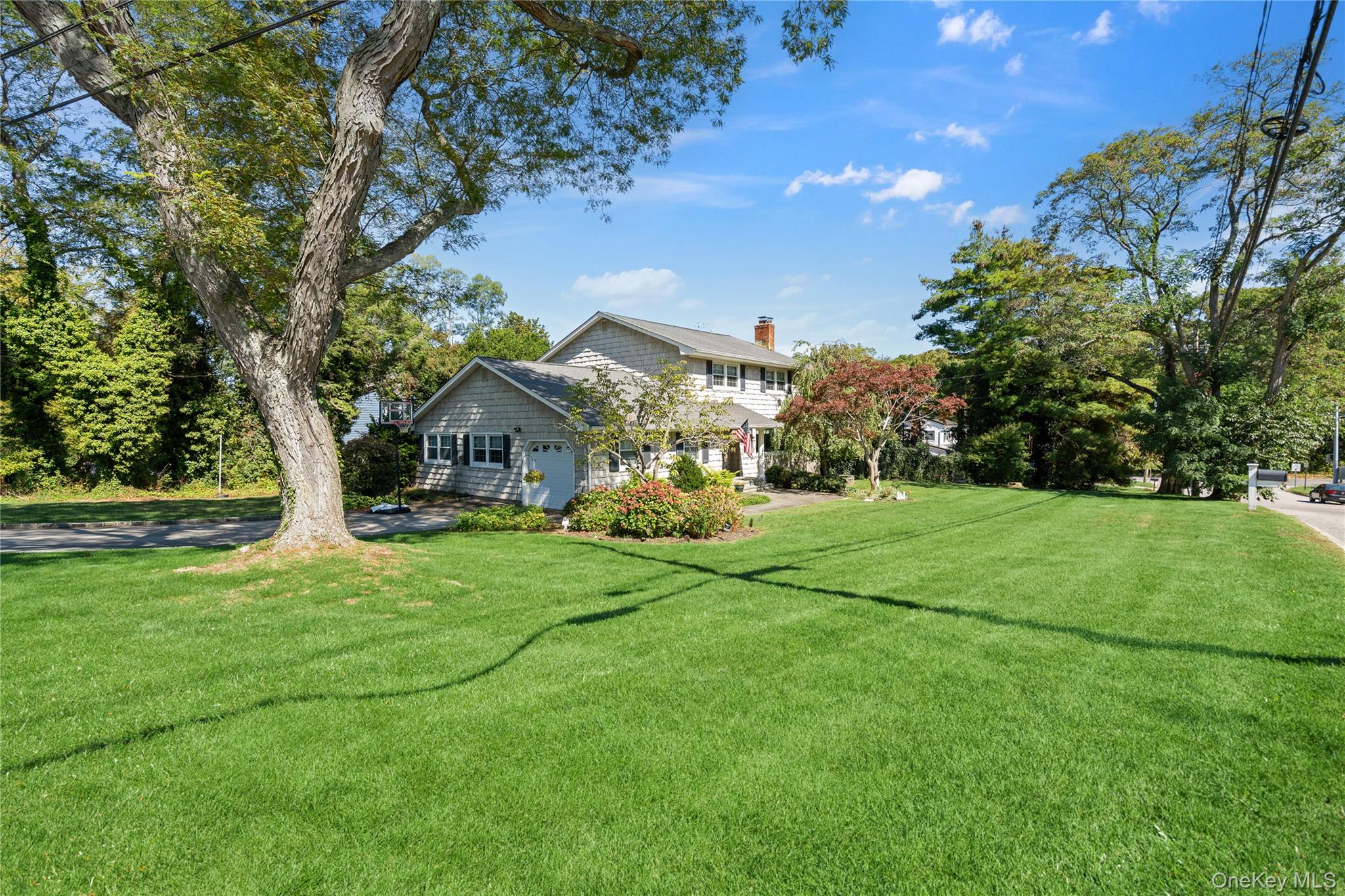 49 Rolling  rd, Miller Place, NY 11764